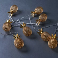 LED-Lichterkette Ananas 10 Lichter Mit USB-Batteriefach MIAMI In Gold 12 LED-Lichterkette Ananas 10 Lichter Mit USB-Batteriefach MIAMI In Gold -Einrichtungsgeschäft butlers led lichterkette ananas 10 lichter mit usb batteriefach miami in gold 4