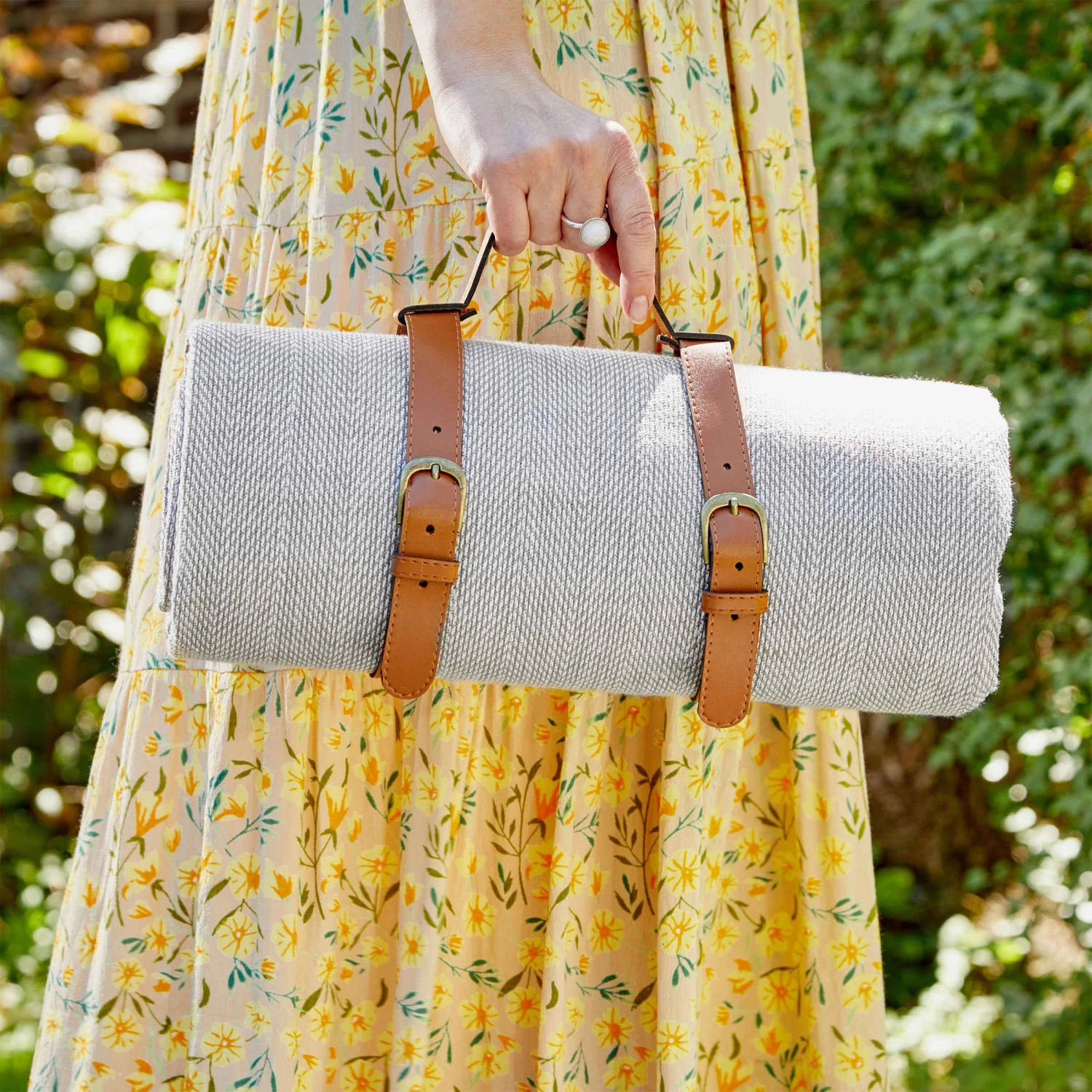 Picknickdecke L 150 X B 200cm WANDERLUST In Taupe-Weiß 4 Picknickdecke L 150 X B 200cm WANDERLUST In Taupe-Weiß – Bild 2