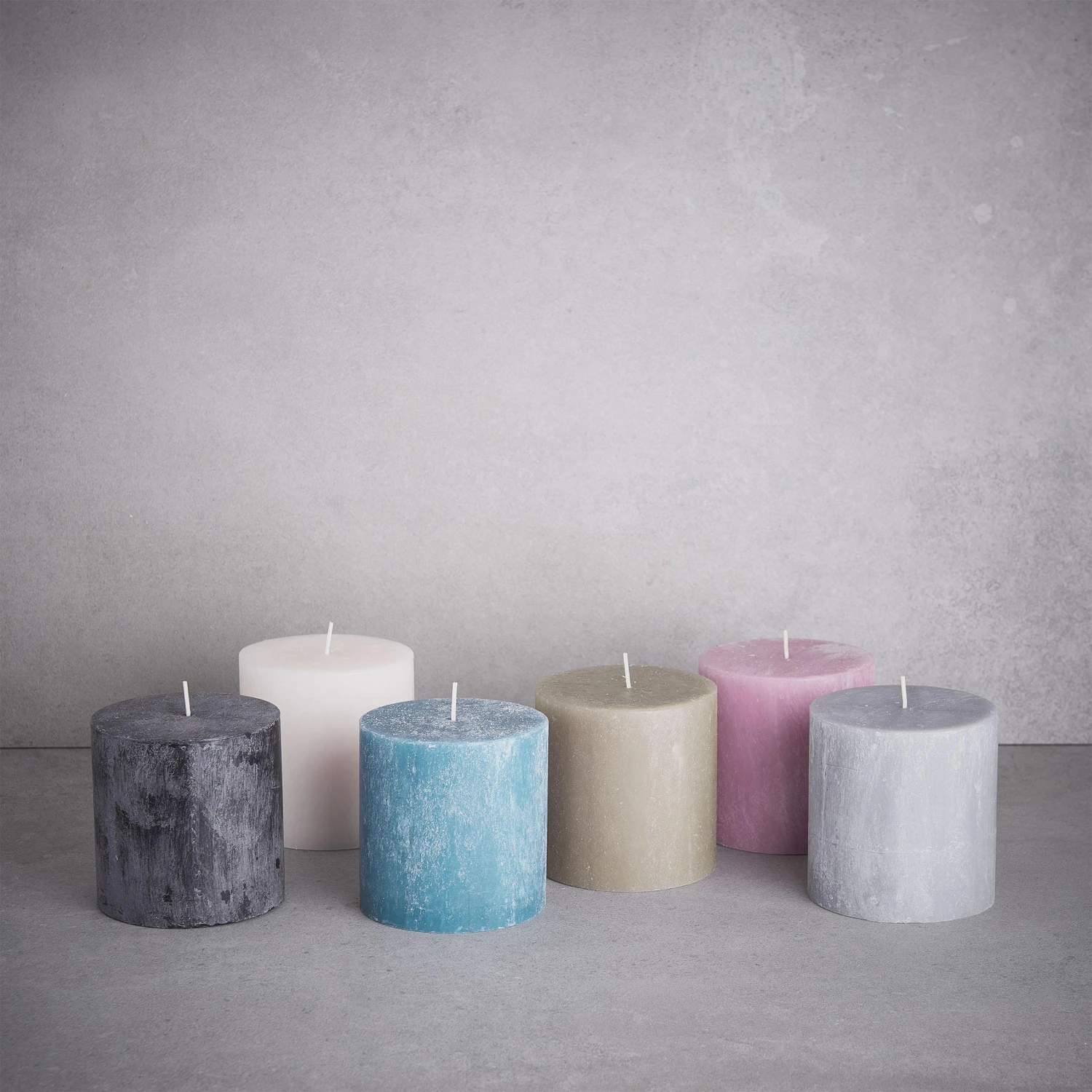 Stumpenkerze Höhe 10cm RUSTIC In Grau 4 Stumpenkerze Höhe 10cm RUSTIC In Grau – Bild 2
