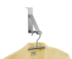 Türgarderobe In Silbern